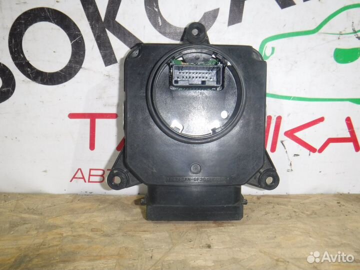 Блок управления фарой Toyota Camry V70 (2017)