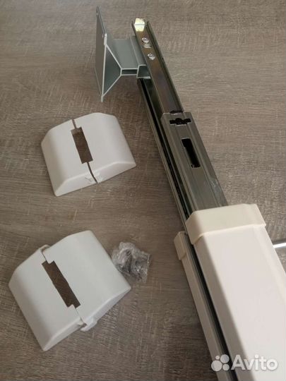 Штанга для одежды выдвижная