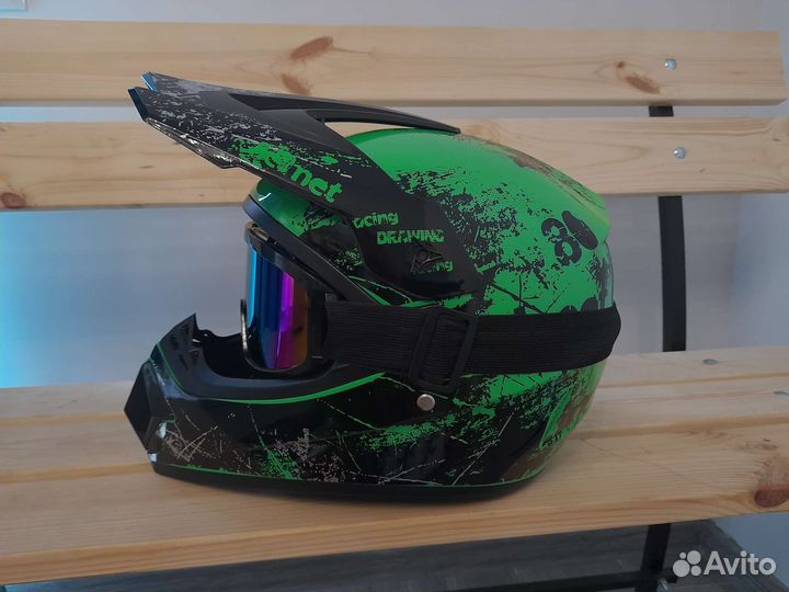 Кроссовый шлем