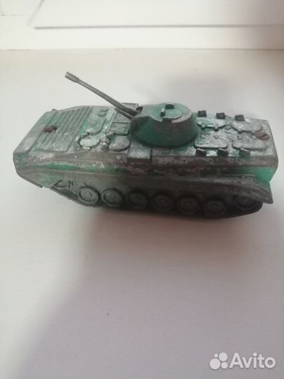 Игрушка танк СССР