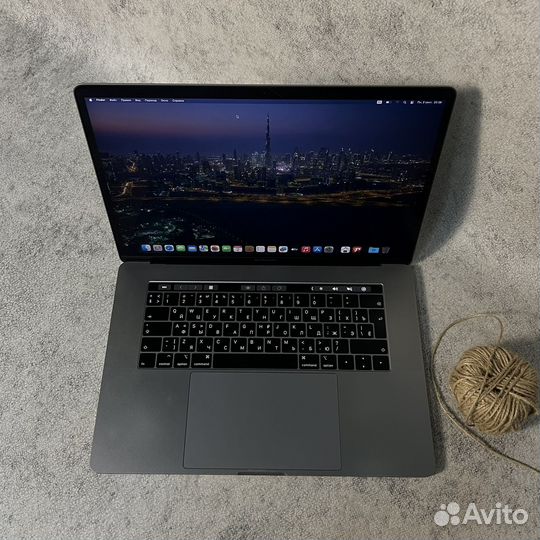 MacBook Pro 15 2019 i7 2,6 16 gb/256 gb SSD