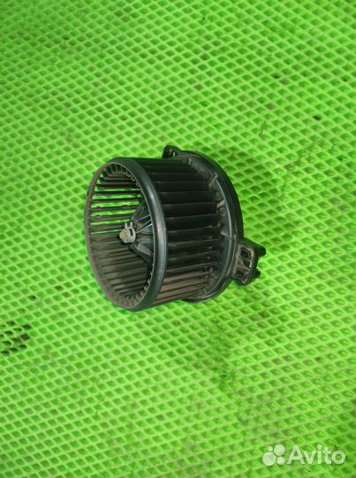 Моторчик печки Kia Rio