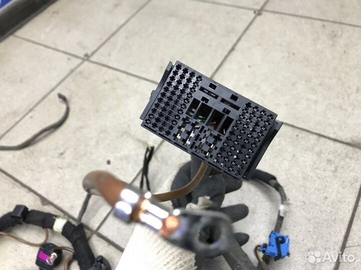 Проводка салонная Opel Zafira B 1.8 Z18XER 2011