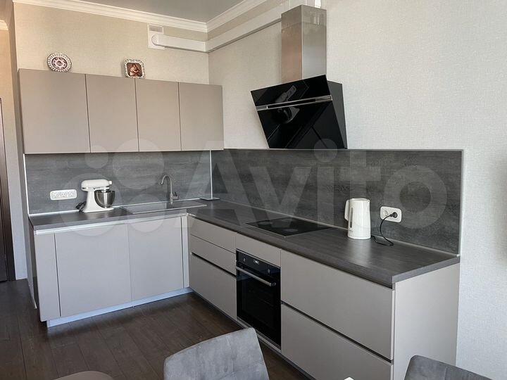 2-к. квартира, 81 м², 11/17 эт.