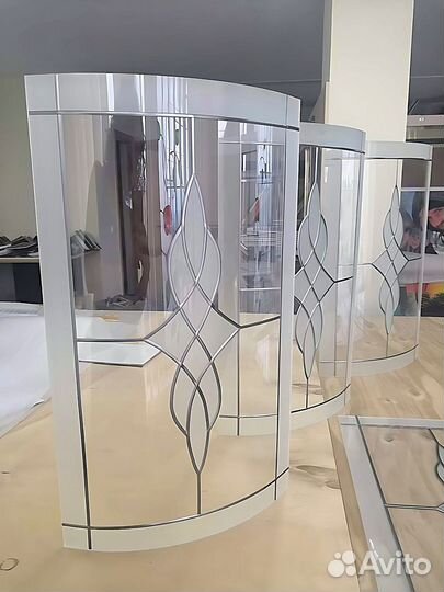 Гнутое стекло для фасадов