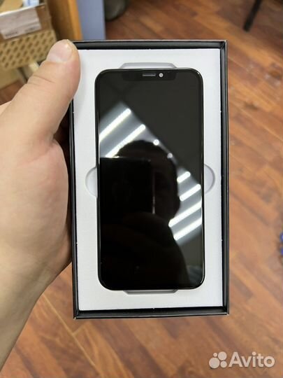 Дисплей iPhone X