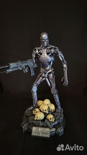 Фигурка Terminator T-800 28см