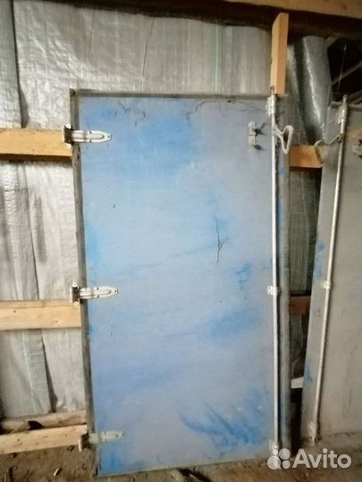 Задняя дверь на прицеп