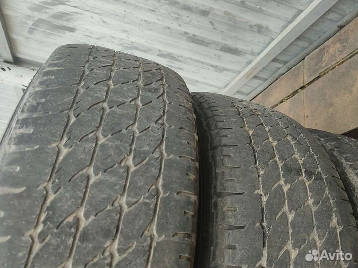 Nitto Dura Grappler 215/70 R16 100H