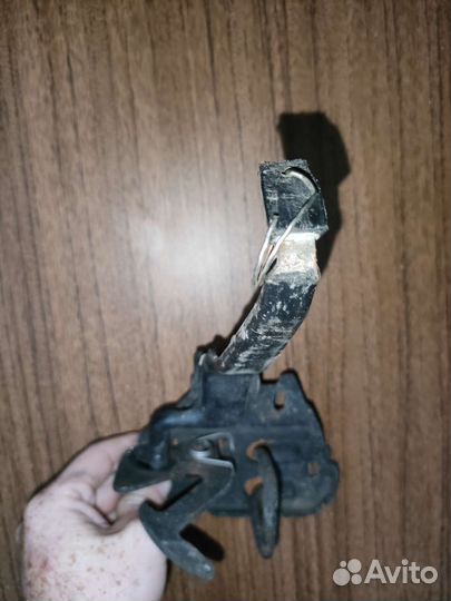 Петли капота и багажника ауди А4 Б5