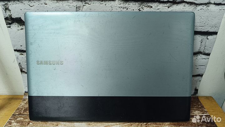 Крышка матрицы ноутбука Samsung NP-RV515, RV520