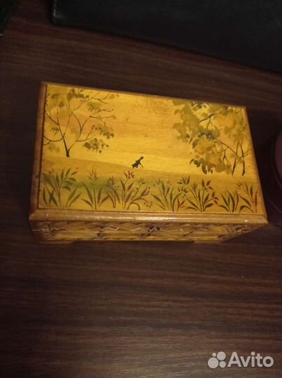 Шкатулки из дерева и кожи. Винтаж