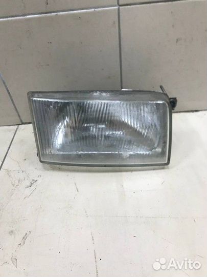 Фара правая Volkswagen Transporter
