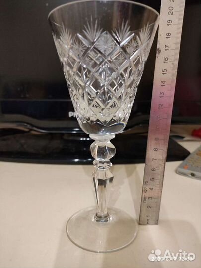 Вазы, бокалы, салатница, все хрусталь