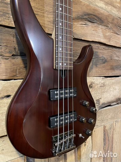 Бас гитара Yamaha trbx504