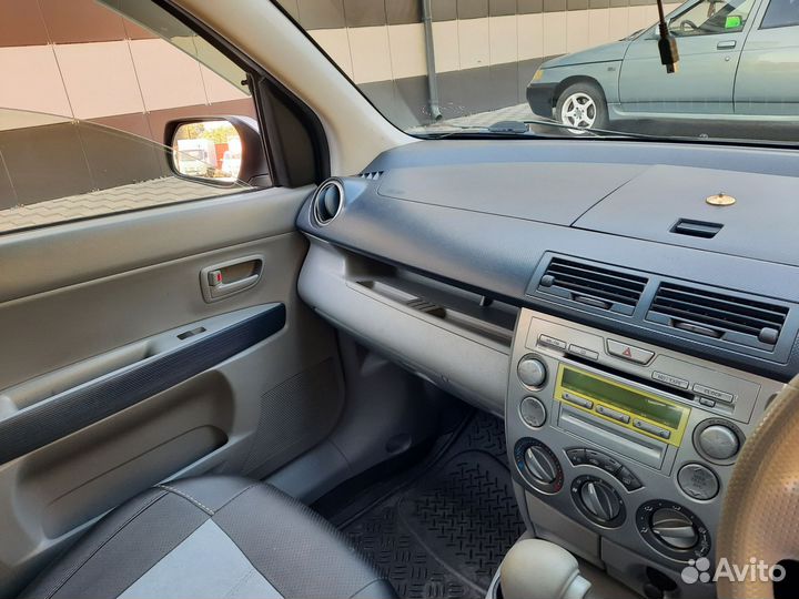 Mazda Demio 1.3 AT, 2002, 219 000 км