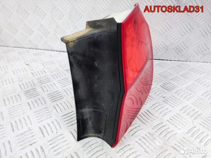 Фонарь задний наружный правый BMW E90 63217289426