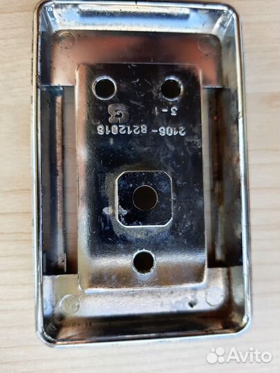 Рамка эмблемы ваз-2106