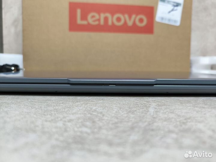 Ноутбук Lenovo