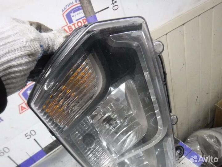 Фара передняя правая Renault Logan