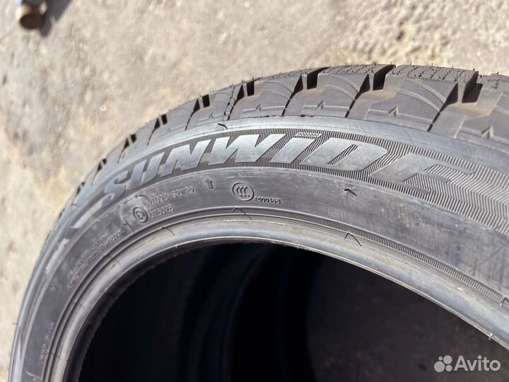 Sunwide Snowide 215/55 R17 142U