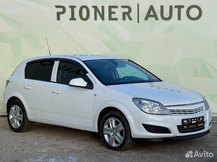 Opel Astra 1.6 МТ, 2011, 267 000 км