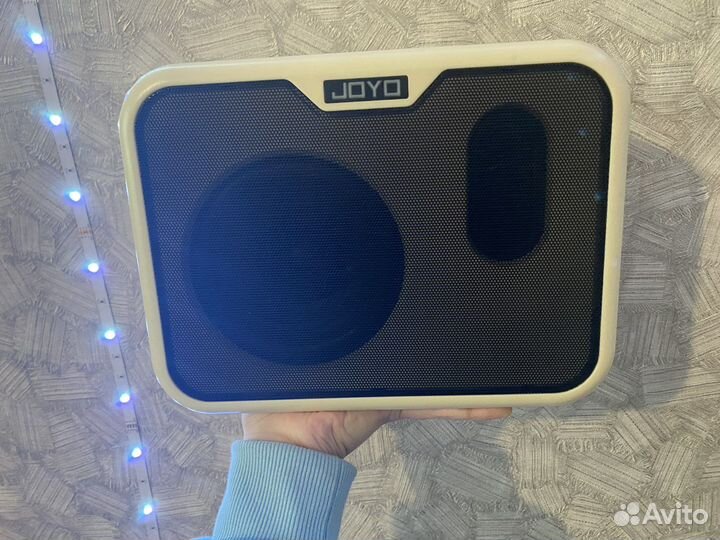 Басовый комбоусилитель