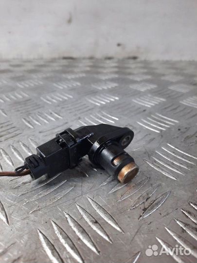 Датчик распредвала Mercedes-Benz C-Class 1.8