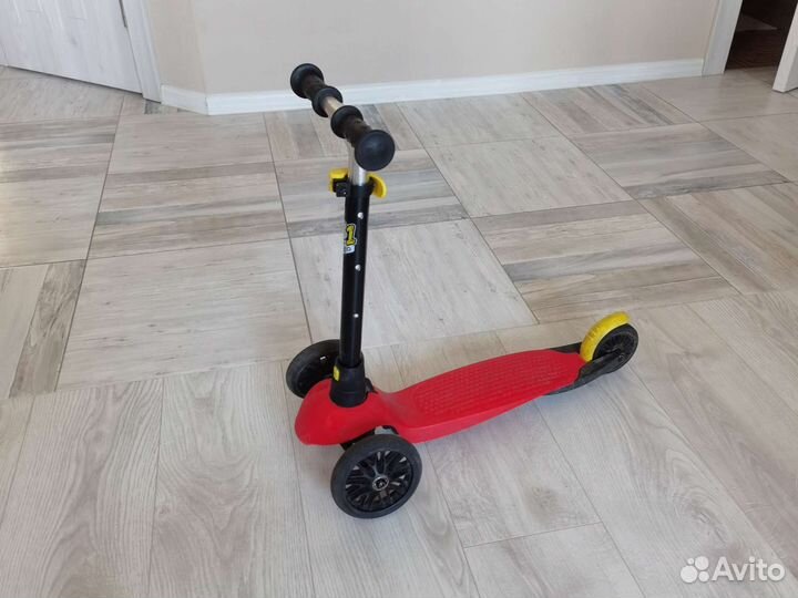 Самокат детский трехколесный