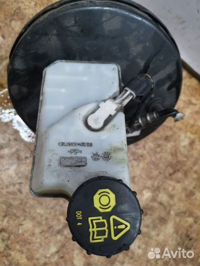 Вакуумный усилитель тормозов Ford Kuga 1 SUV 2.0