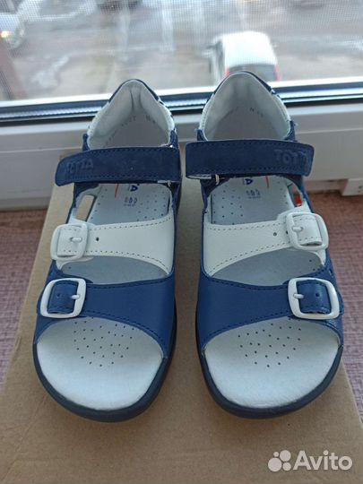 Сандали для девочки новые