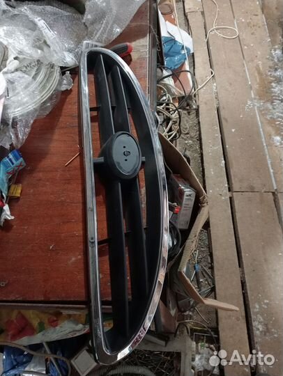 Решетка радиатора hyundai accent тагаз 2008