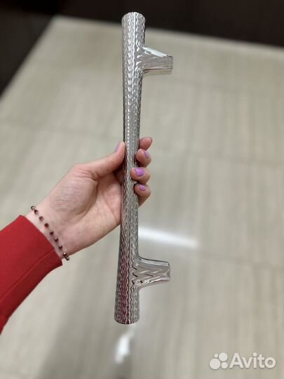 Дверные ручки,замки,петл,защелки,фурнитура