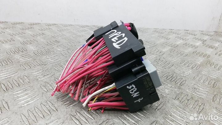 Блок предохранителей Renault Grand Scenic/Scenic