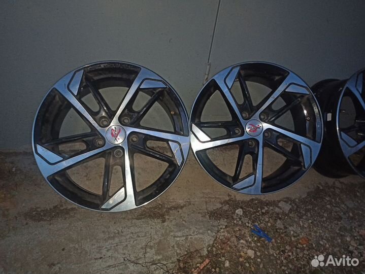 Диски X'trike RST Corolla R037 7,0\R17 5*114,3 ET4