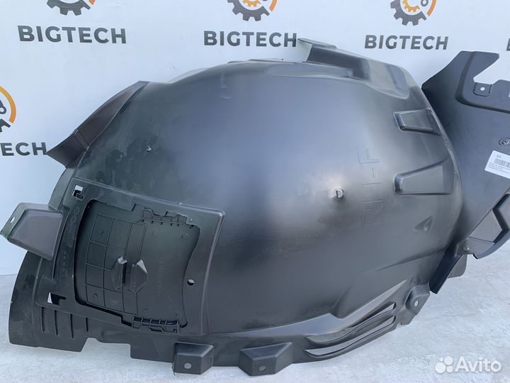 Подкрылок передний Mercedes W166 A1668800605