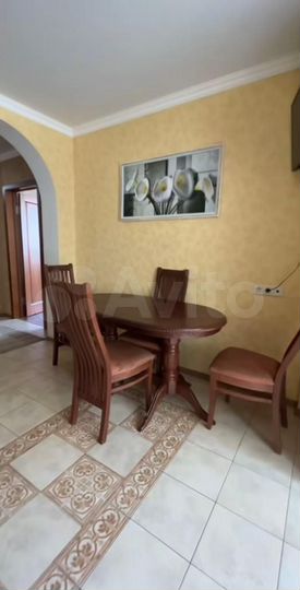 2-к. квартира, 85 м², 2/6 эт.