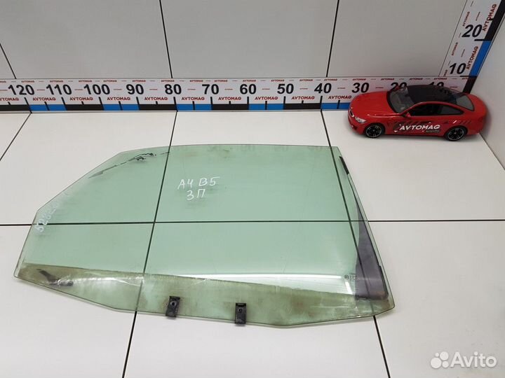 Стекло двери заднее правое (Audi A4)