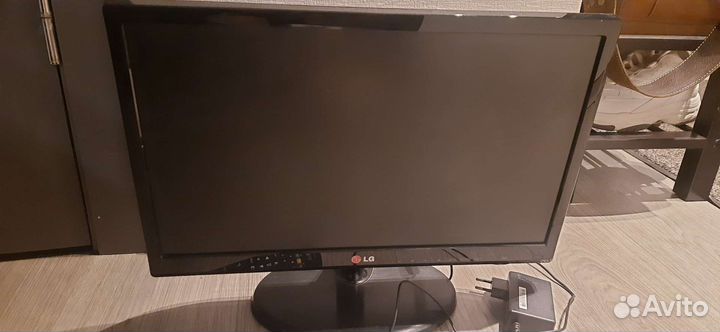 Телевизор lg 19 дюймов. бу