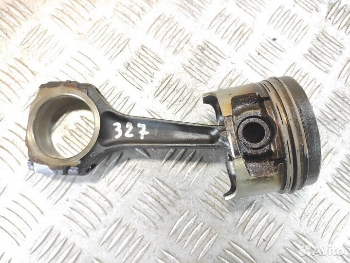 Поршень с шатуном Renault Laguna 1994 1998