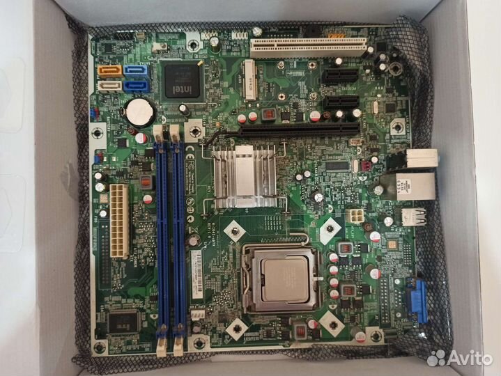 Материнка с Intel E5300, кулером и 5 гб оперативки