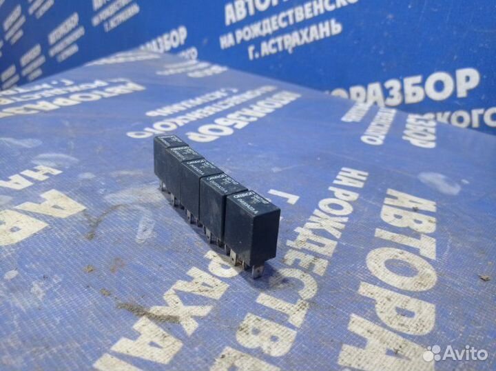 Реле Jeep Grand Cherokee внедорожник 1996