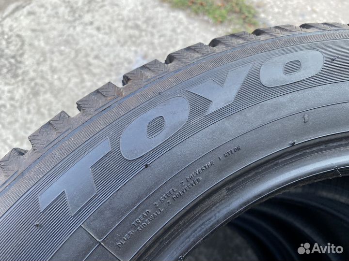 Toyo Observe GSi-5 215/60 R17