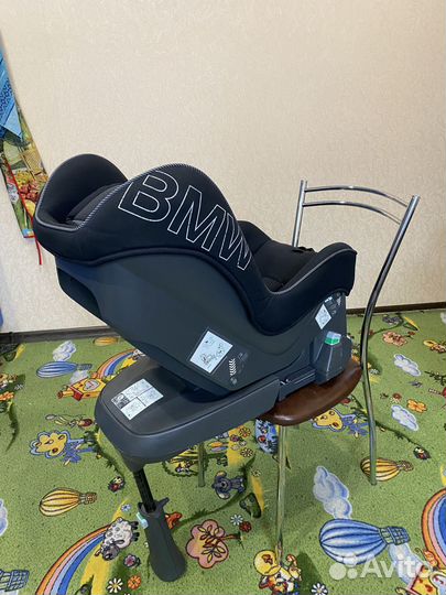 Детское автокресло BMW 9-18 кг c базой isofix