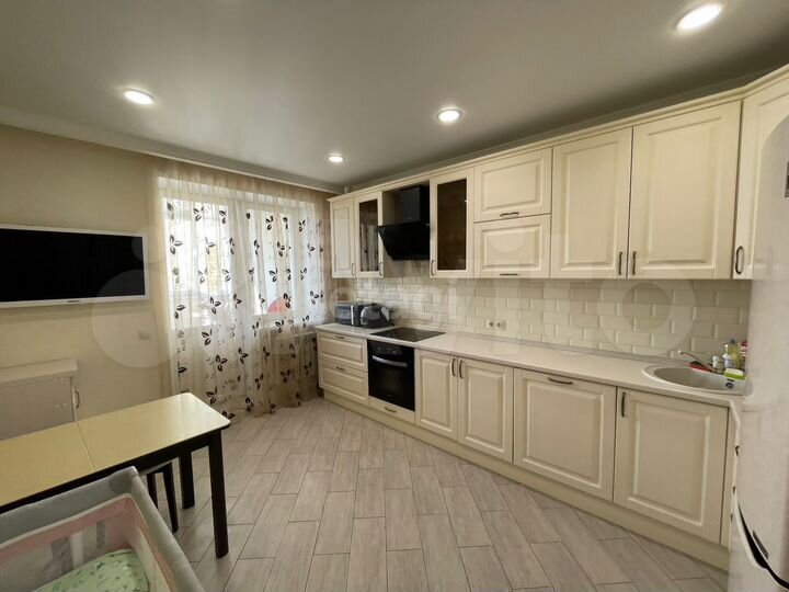 2-к. квартира, 67,3 м², 13/16 эт.