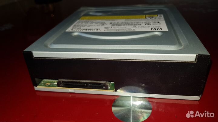 DVD привод для компьютера SATA дисковод. рабочий