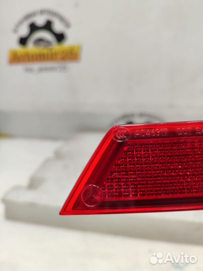 Отражатель в задний бампер правый Mercedes R W251
