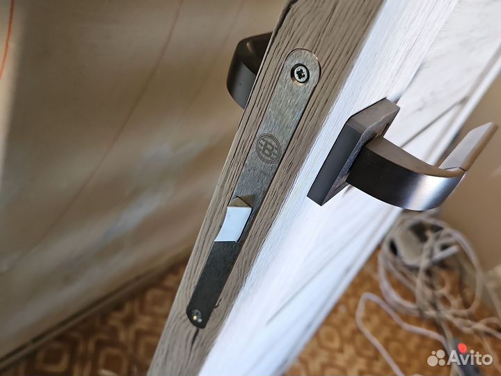 Дверь межкомнатная 700 с коробкой(новая)