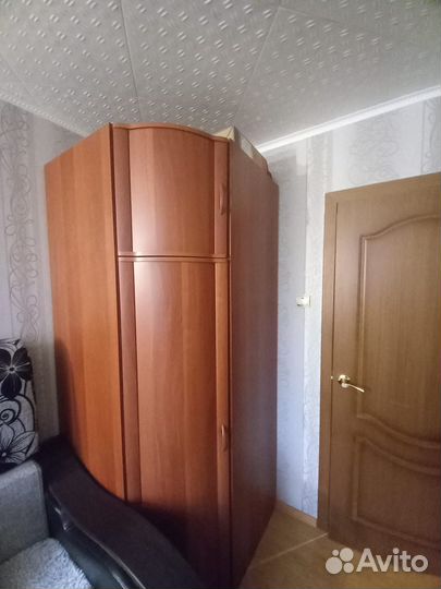 Угловой шкаф