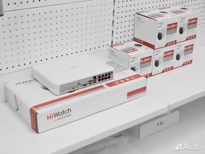 Купольное ip-видеонаблюдение HiWatch 4MP